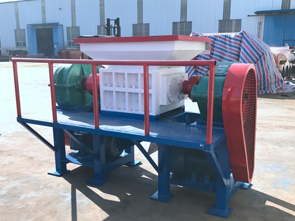 塑料撕碎機(jī)