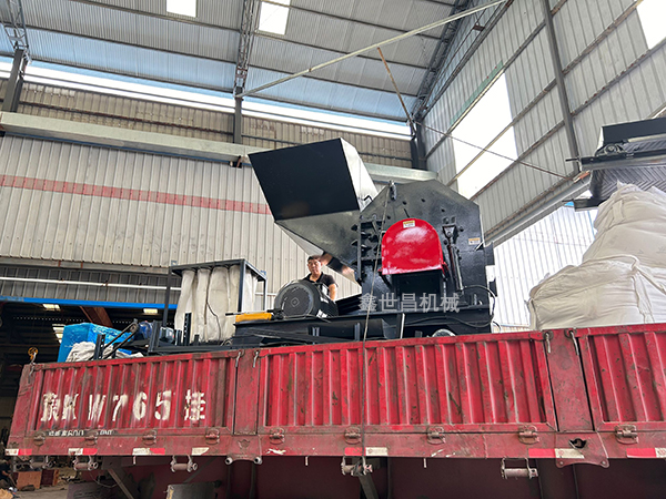 1000型易拉罐破碎機(jī)發(fā)貨現(xiàn)場(chǎng)